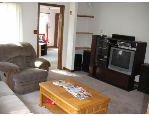 228 Providence Road Grafton, MA 01560 - Photo 5 of 12 Gallery Image 5