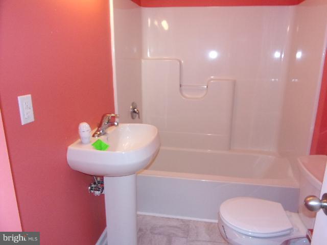5220 David Greene Road Cambridge, MD 21613 - Photo 13 of 19 Bath