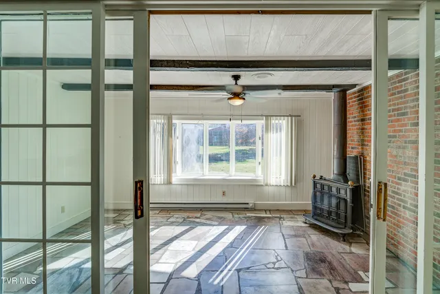 $2,000 | 1208 North Main Avenue, Erwin, TN 37650