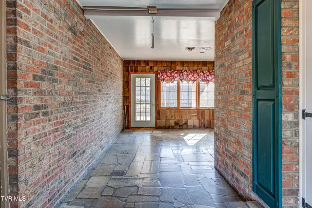 $2,000 | 1208 North Main Avenue, Erwin, TN 37650