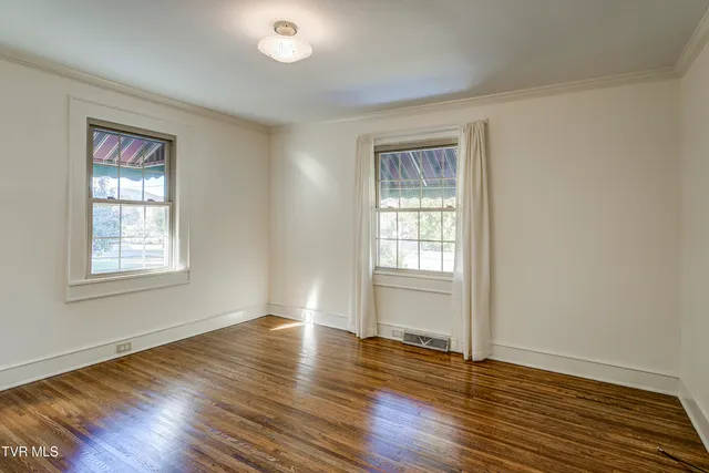 $2,000 | 1208 North Main Avenue, Erwin, TN 37650