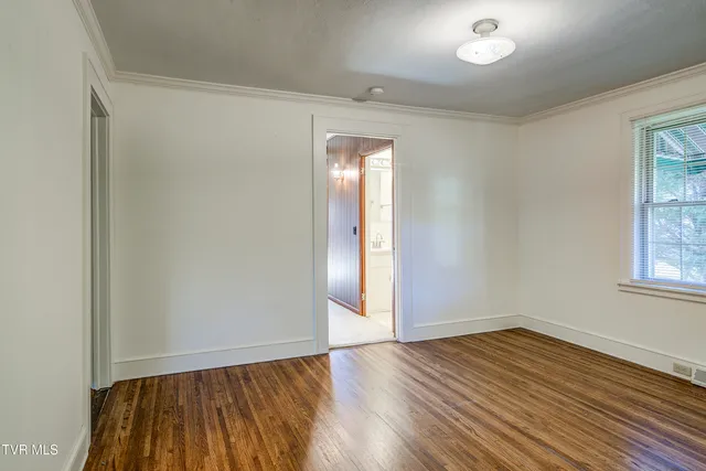 $2,000 | 1208 North Main Avenue, Erwin, TN 37650