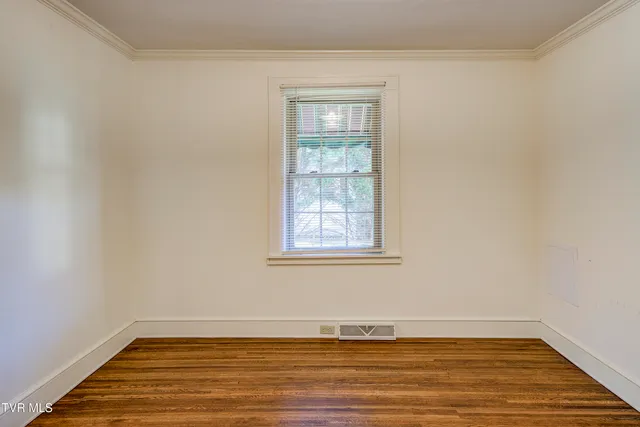 $2,000 | 1208 North Main Avenue, Erwin, TN 37650