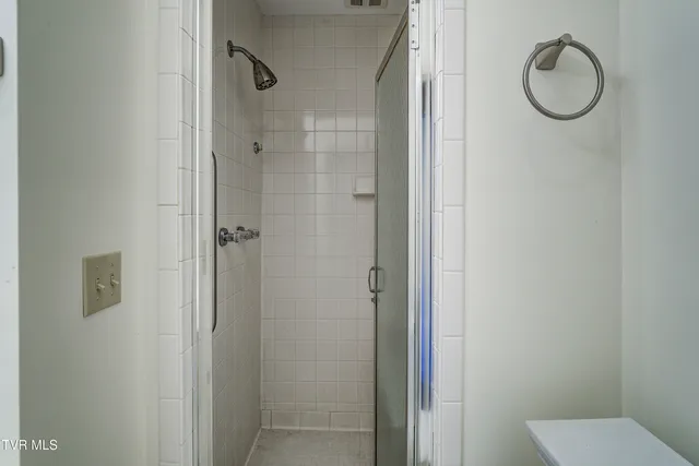 $2,000 | 1208 North Main Avenue, Erwin, TN 37650