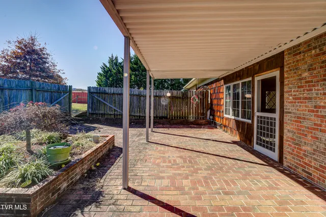 $2,000 | 1208 North Main Avenue, Erwin, TN 37650