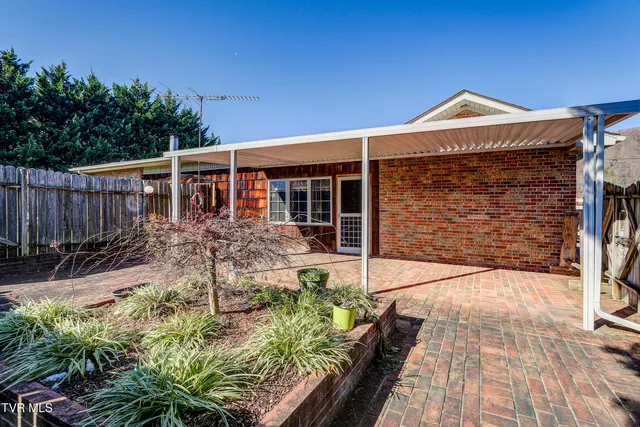 $2,000 | 1208 North Main Avenue, Erwin, TN 37650