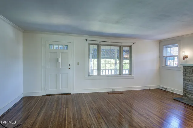 $2,000 | 1208 North Main Avenue, Erwin, TN 37650