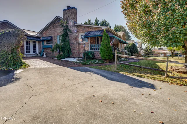 $2,000 | 1208 North Main Avenue, Erwin, TN 37650