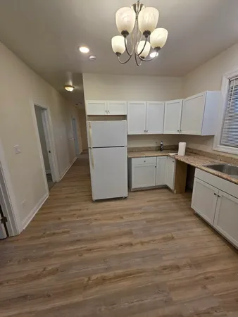 $2,800 | 10548 South Ave J, Chicago, IL 60617