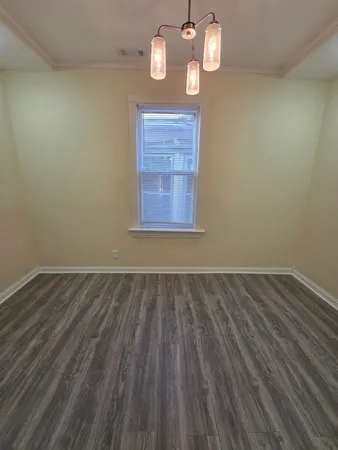 $2,800 | 10548 South Ave J, Chicago, IL 60617