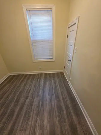 $2,800 | 10548 South Ave J, Chicago, IL 60617