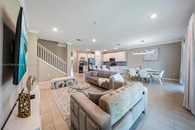 $915,000 | 8160 Northwest 78th Street, Fort Lauderdale, FL 33321