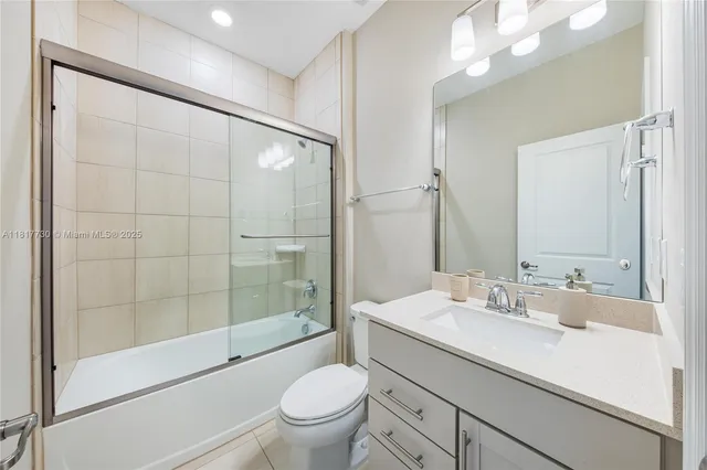 $915,000 | 8160 Northwest 78th Street, Fort Lauderdale, FL 33321