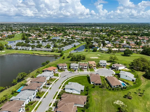 $915,000 | 8160 Northwest 78th Street, Fort Lauderdale, FL 33321