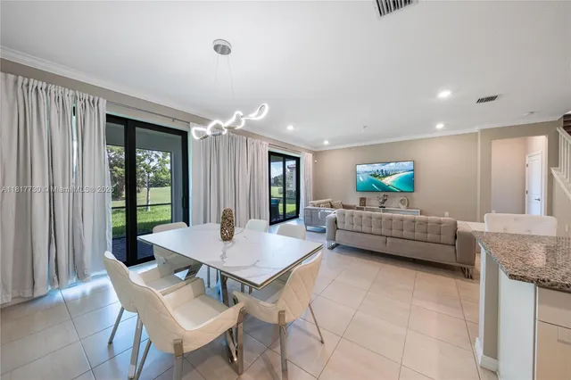 $915,000 | 8160 Northwest 78th Street, Fort Lauderdale, FL 33321