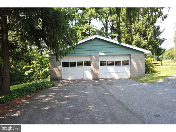 3028 Flint Hill Road Hellertown, PA 18055 - Photo 13 of 17 Garage