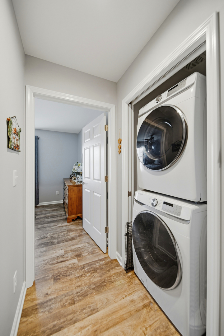1525 Eadens Place Dixon, IL 61021 - Photo 19 of 30 a view of a livingroom with washer and dryer