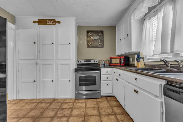 $273,000 | 15 South Oak Street, Hohenwald, TN 38462