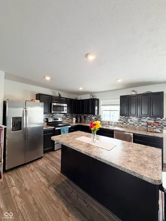 $2,100 | 343 Traditions Pass, Greenwood, IN 46143