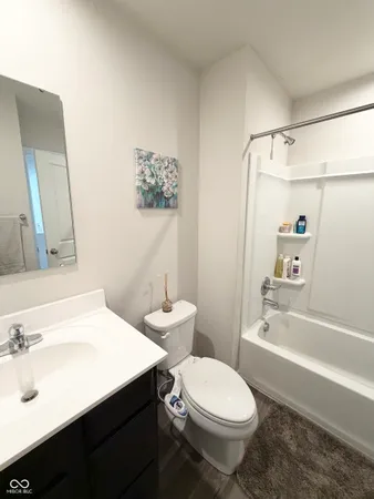 $2,100 | 343 Traditions Pass, Greenwood, IN 46143
