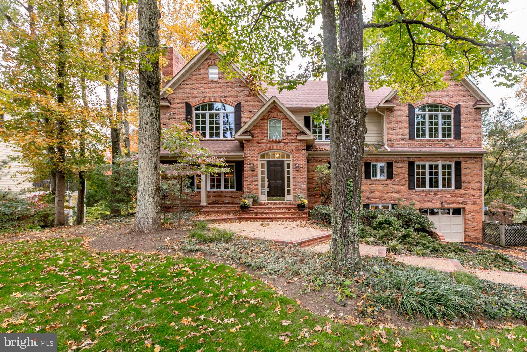 8734 Center Road Springfield, VA 22152 - Photo 2 of 40 A unique and rare find in West Springfield
