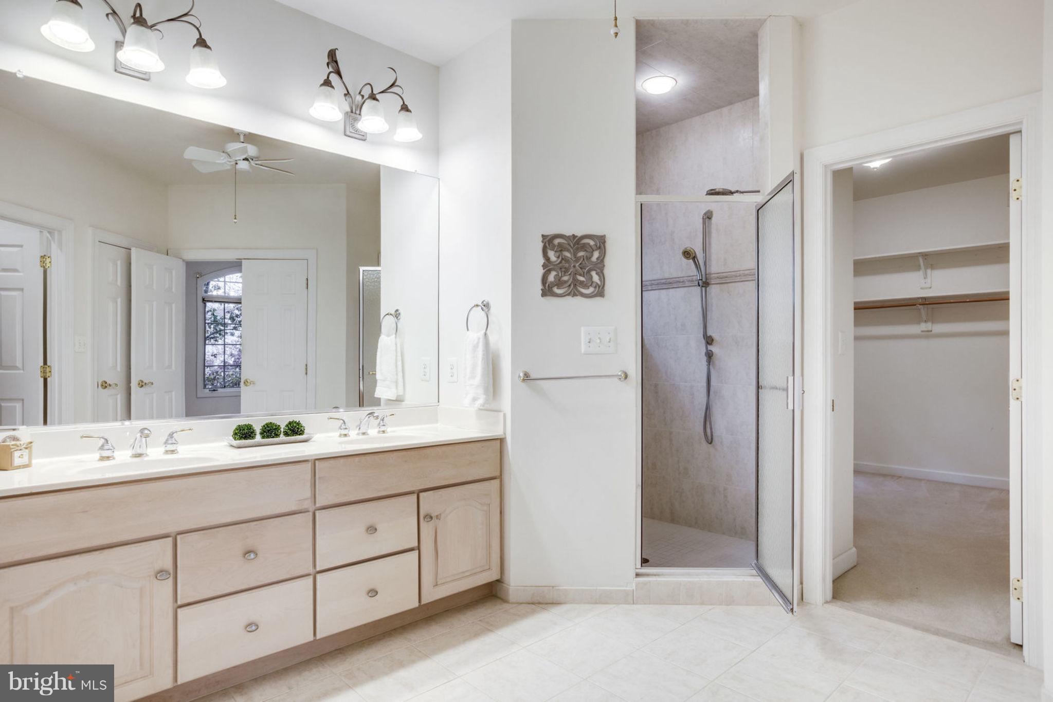 8734 Center Road Springfield, VA 22152 - Photo 24 of 40 Double Sinks, Spa Shower and Large walk-in closet