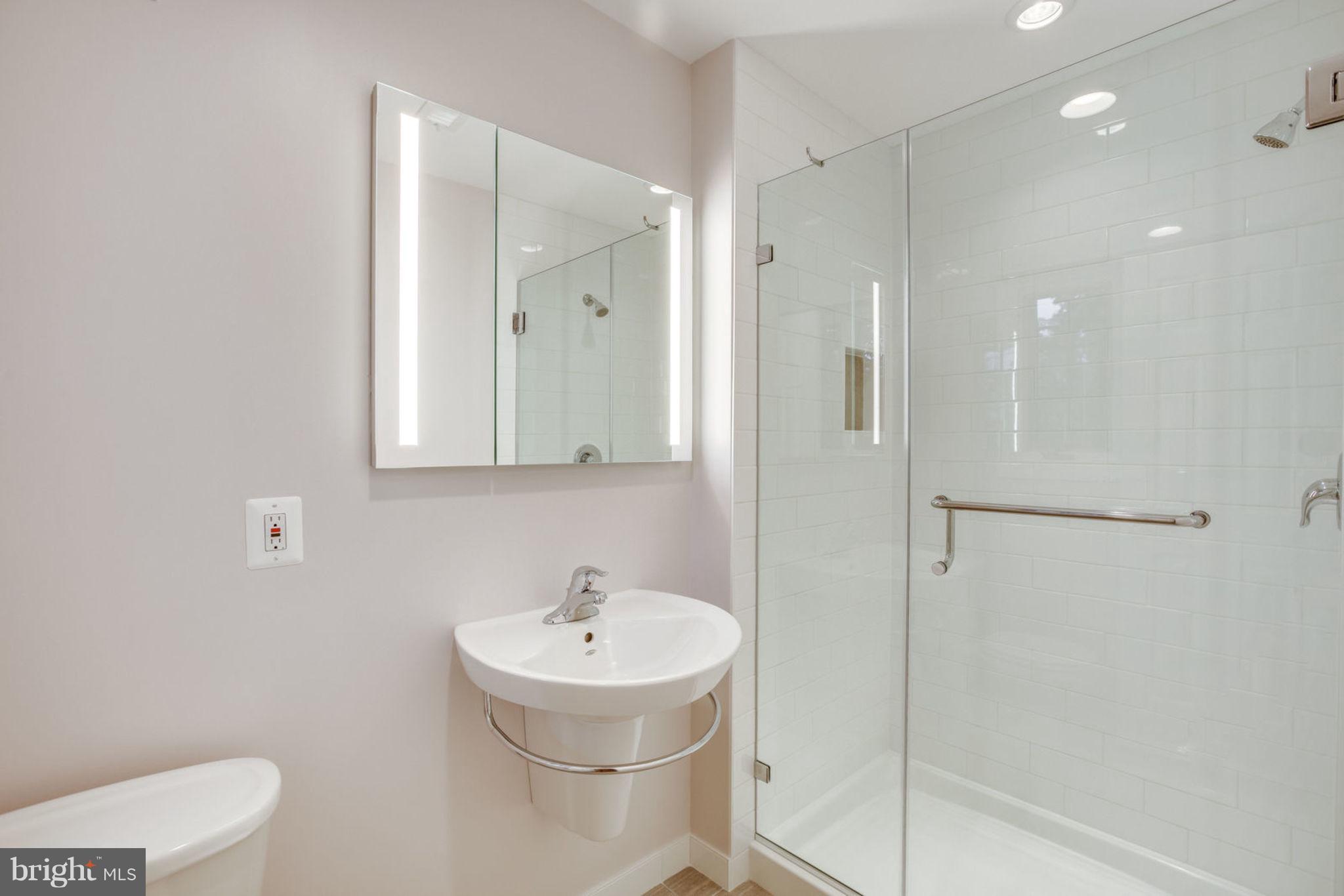 8734 Center Road Springfield, VA 22152 - Photo 36 of 40 Remodeled Full Bath off Main Level Bedroom