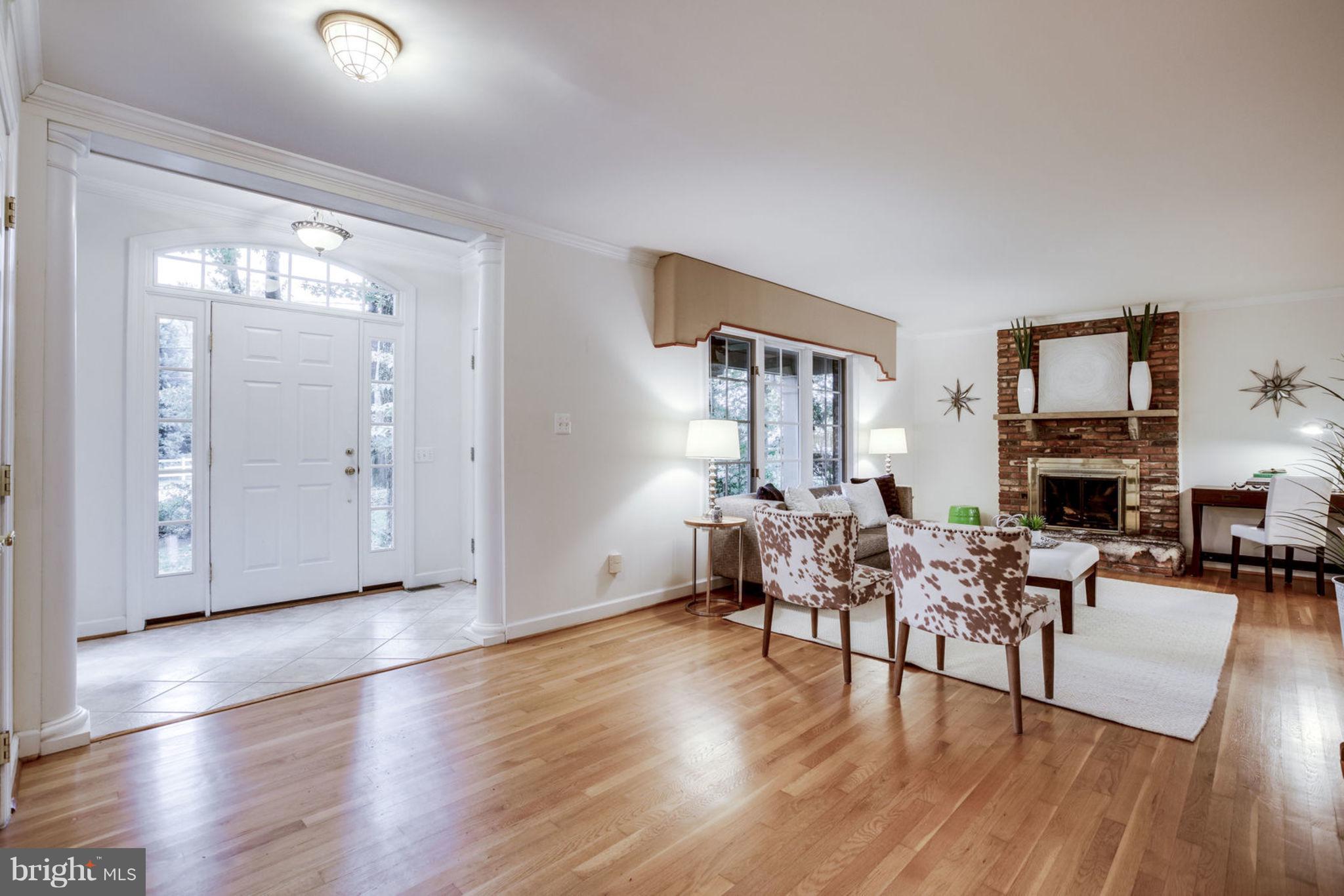 8734 Center Road Springfield, VA 22152 - Photo 5 of 40 Enter through Open Foyer into Living Room
