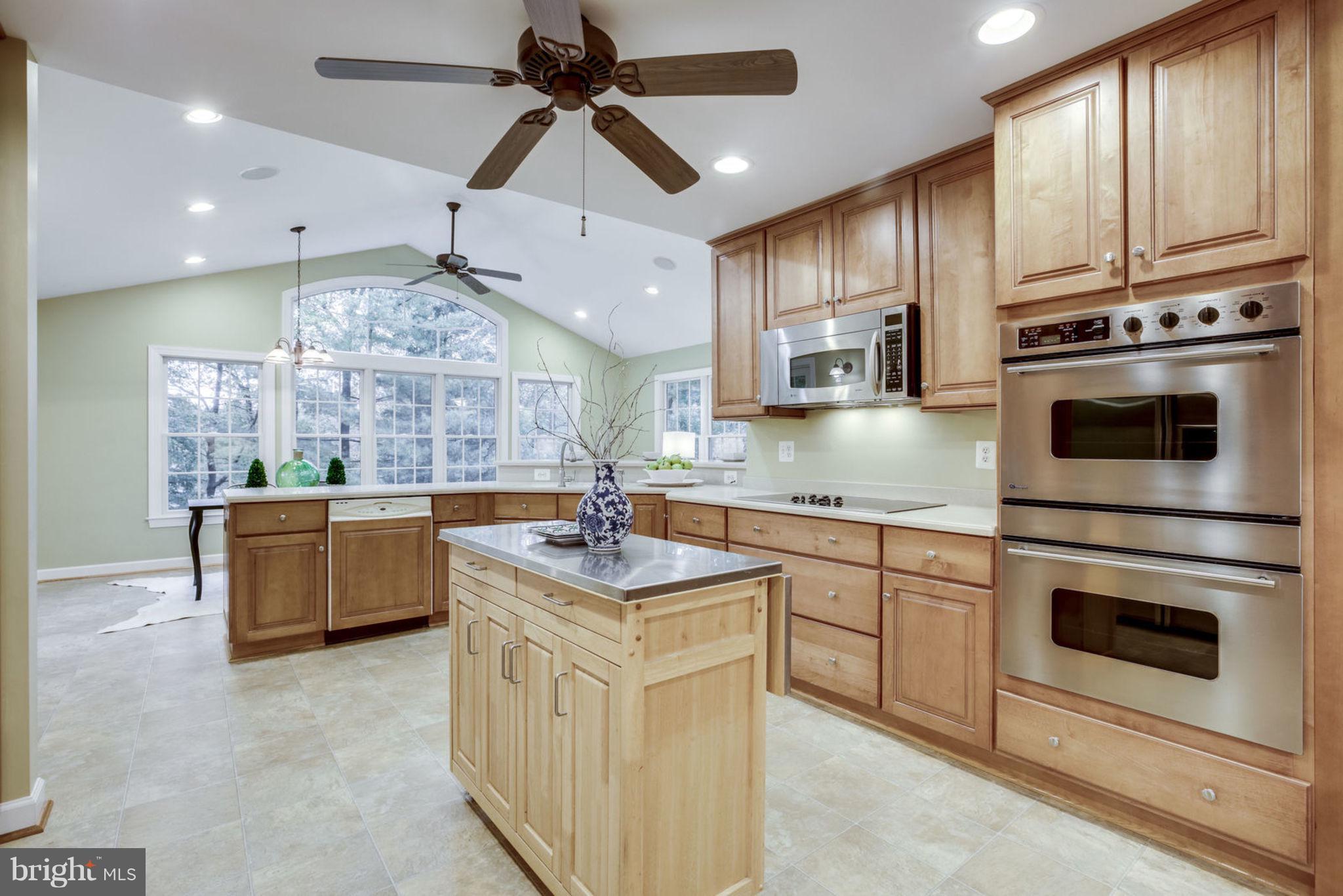 8734 Center Road Springfield, VA 22152 - Photo 10 of 40 Plenty of Counter Tops & Space to Move About
