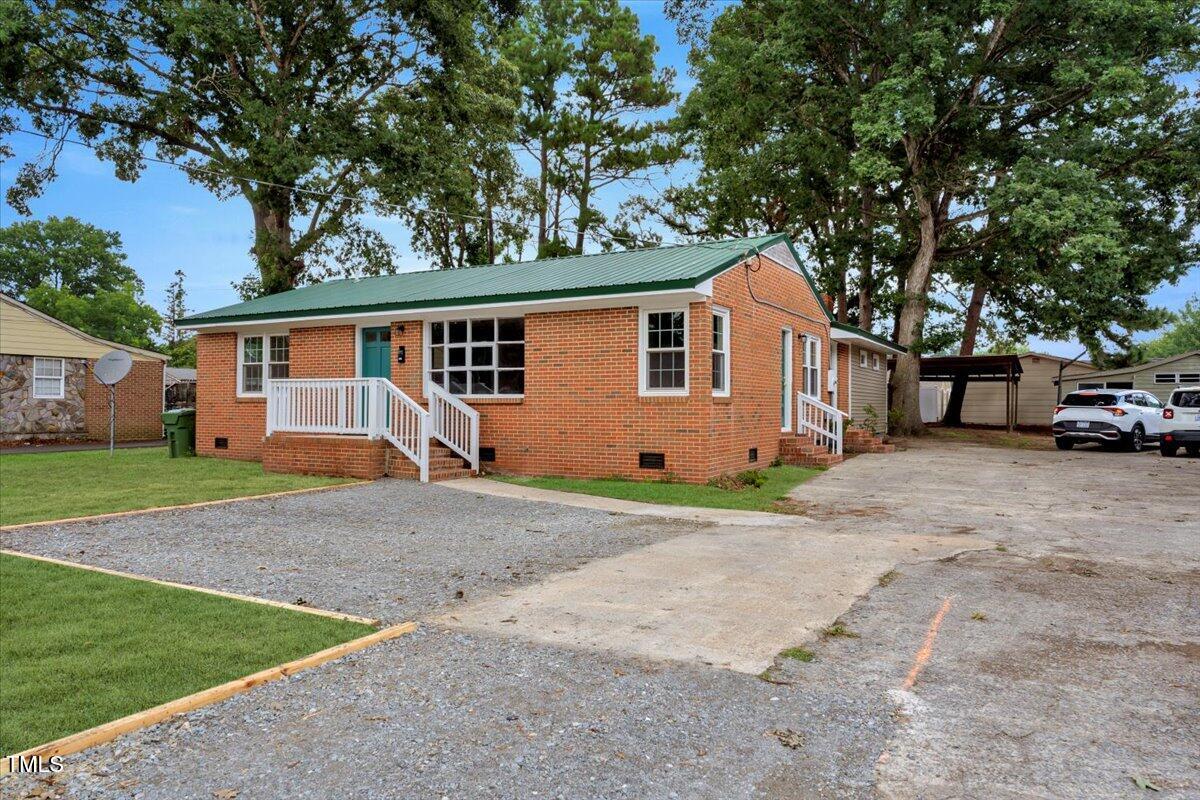 712 East 13th Street Roanoke Rapids, NC 27870 - Photo 2 of 46 a house with a outdoor space