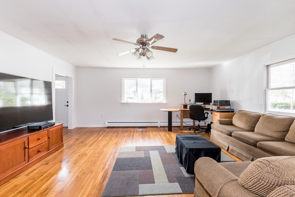 43 Hough Road Sutton, MA 01590 - Photo 4 of 20 Gallery Image 4