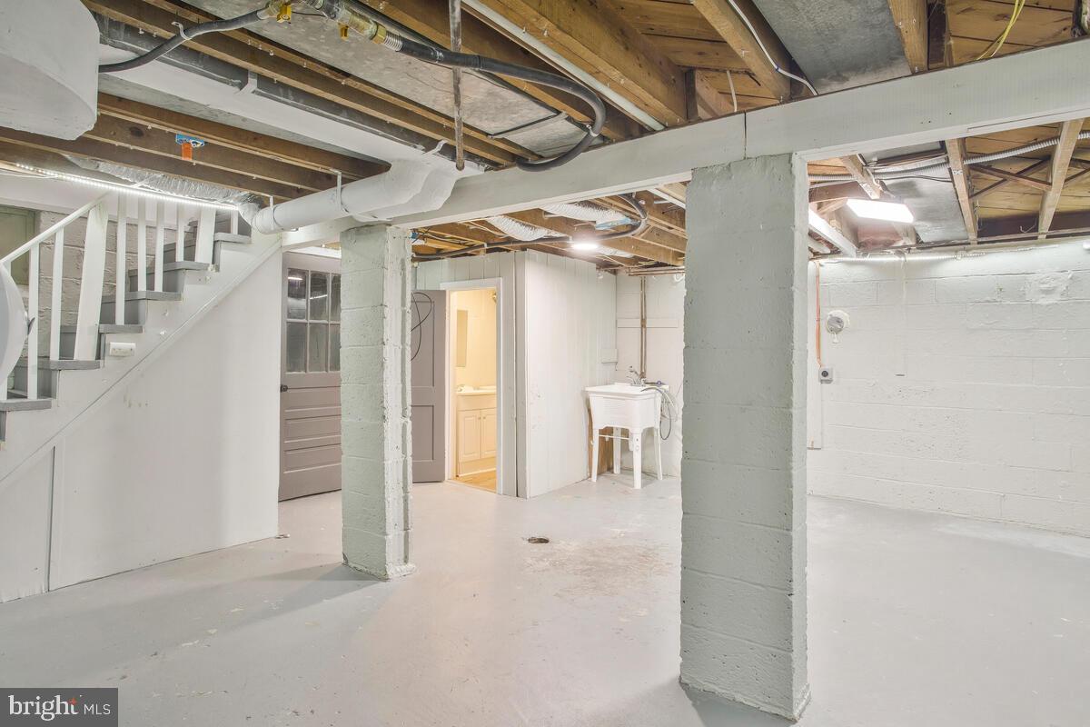 509 Denham Road Rockville, MD 20851 - Photo 35 of 41