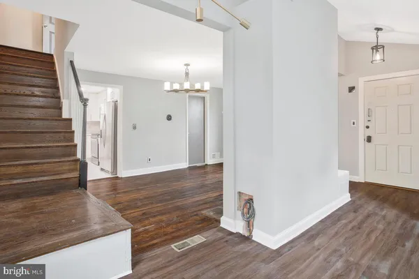 $3,400 | 509 Denham Road, Rockville, MD 20851