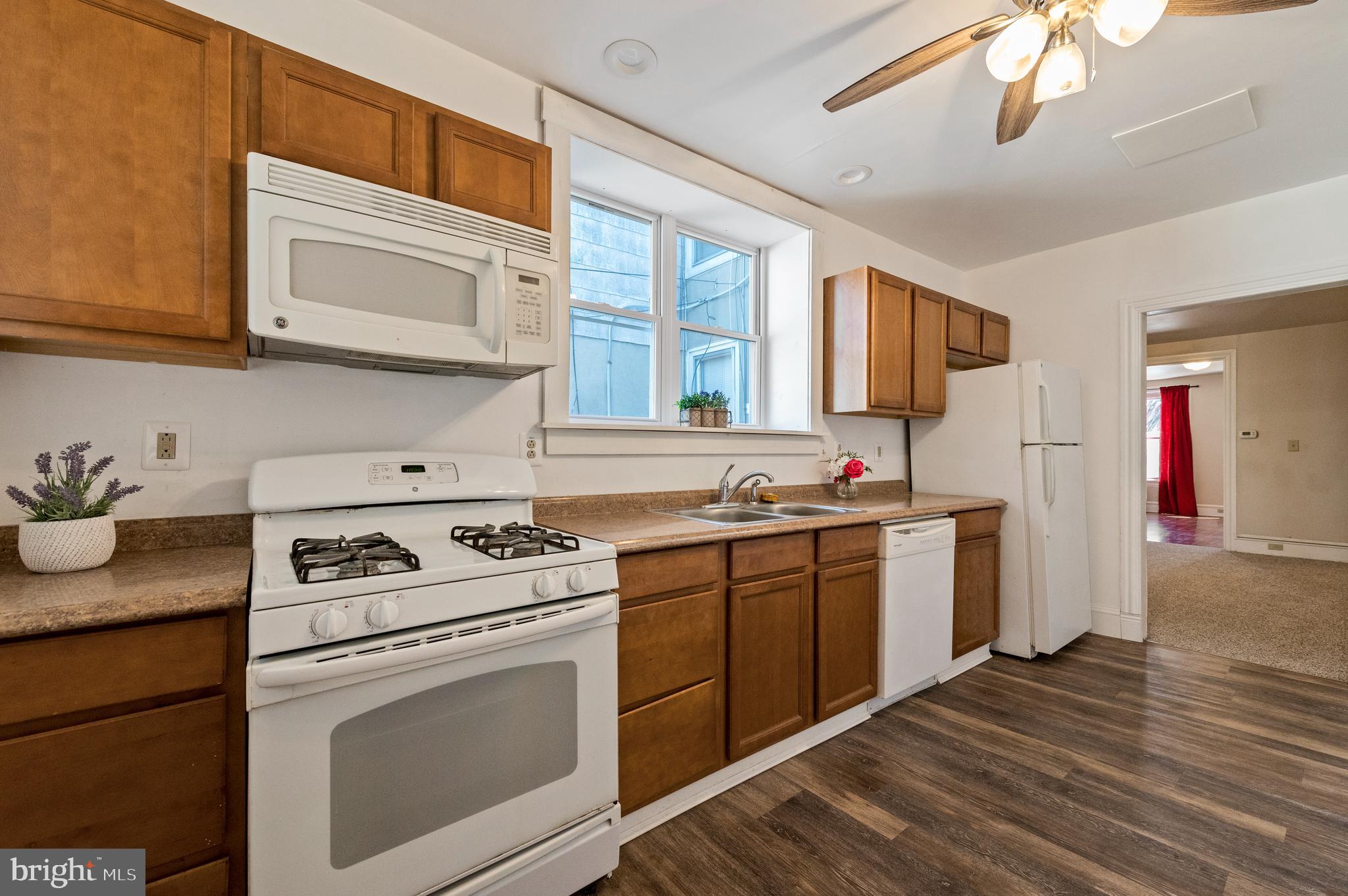 741 George Street Norristown, PA 19401 - Photo 3 of 32