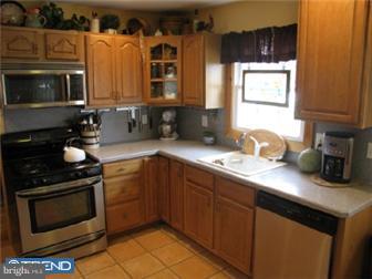 175 Belair Road Warminster, PA 18974 - Photo 5 of 12 Kitchen