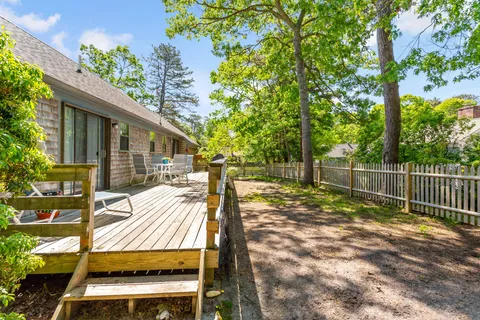 $685,000 | 7 Bonnie Briar Drive, Osterville, MA 02655