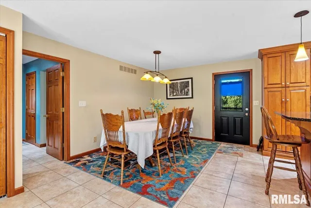 $680,000 | 11520 Wayside Meadows Road, Glenarm, IL 62536