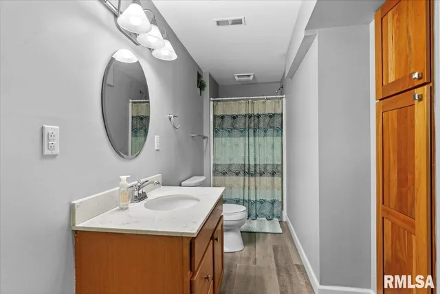 $680,000 | 11520 Wayside Meadows Road, Glenarm, IL 62536