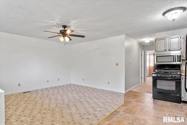 $680,000 | 11520 Wayside Meadows Road, Glenarm, IL 62536