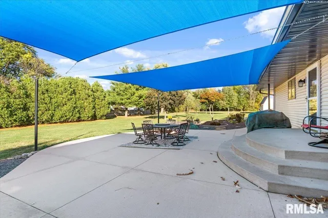 $680,000 | 11520 Wayside Meadows Road, Glenarm, IL 62536