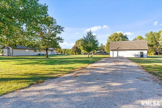 $680,000 | 11520 Wayside Meadows Road, Glenarm, IL 62536