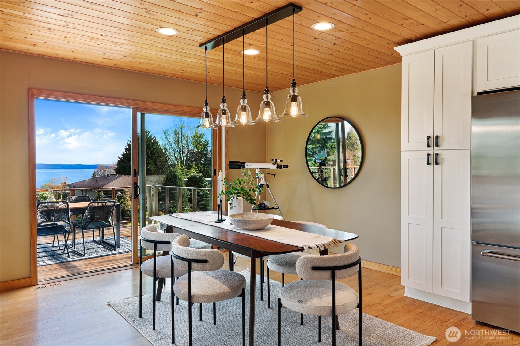 3918 Southwest 107th Street Seattle, WA 98146 - Photo 14 of 40