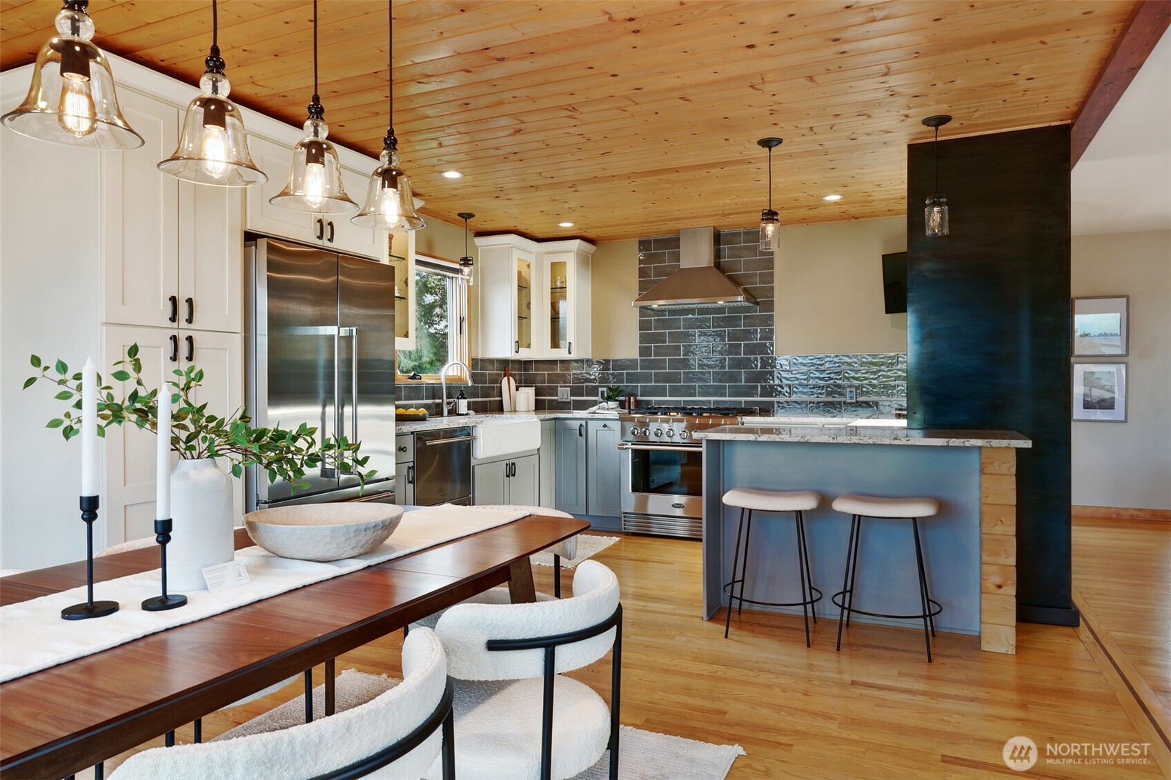 3918 Southwest 107th Street Seattle, WA 98146 - Photo 16 of 40