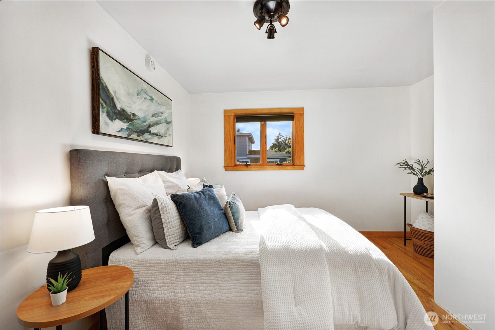 3918 Southwest 107th Street Seattle, WA 98146 - Photo 23 of 40