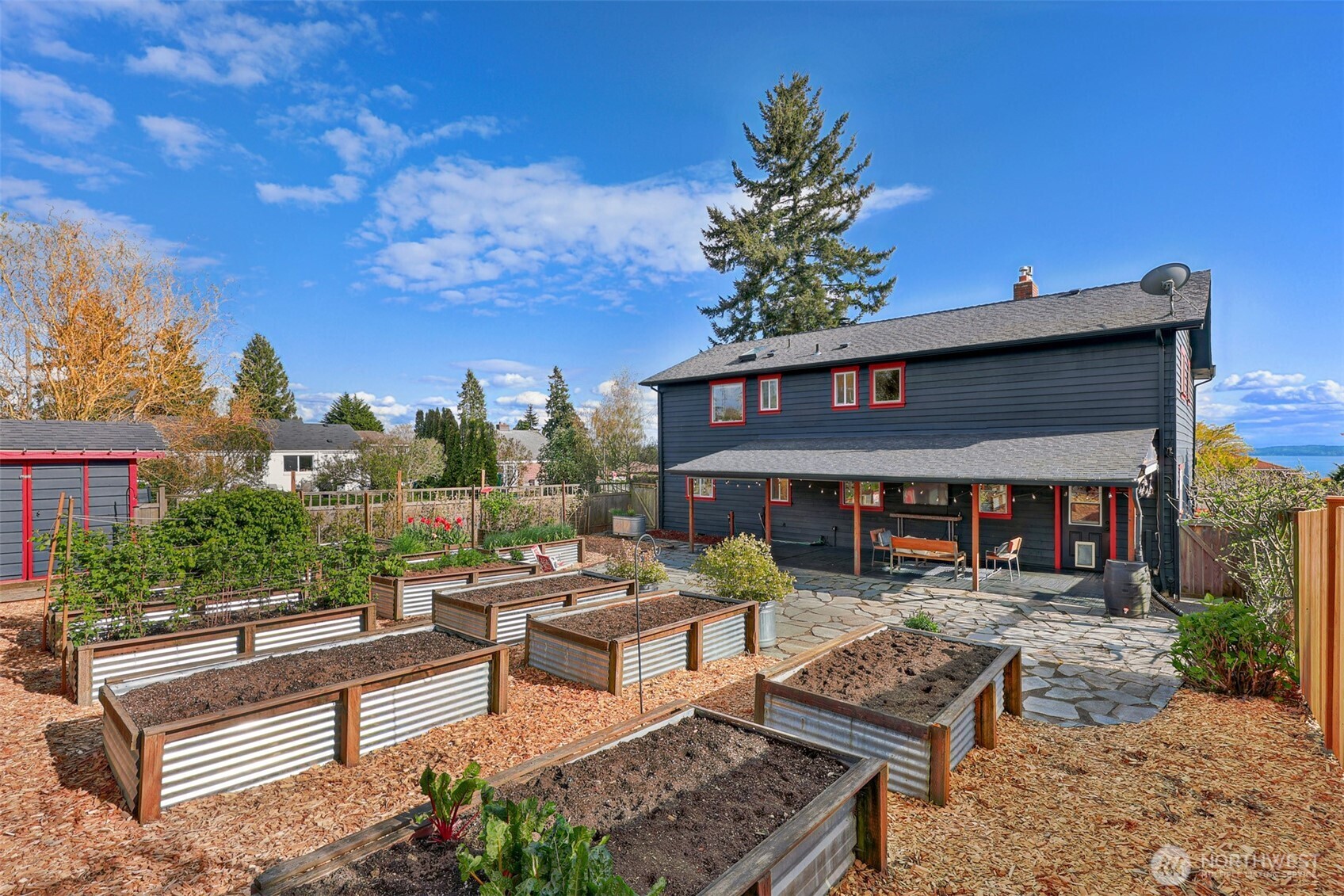 3918 Southwest 107th Street Seattle, WA 98146 - Photo 33 of 40