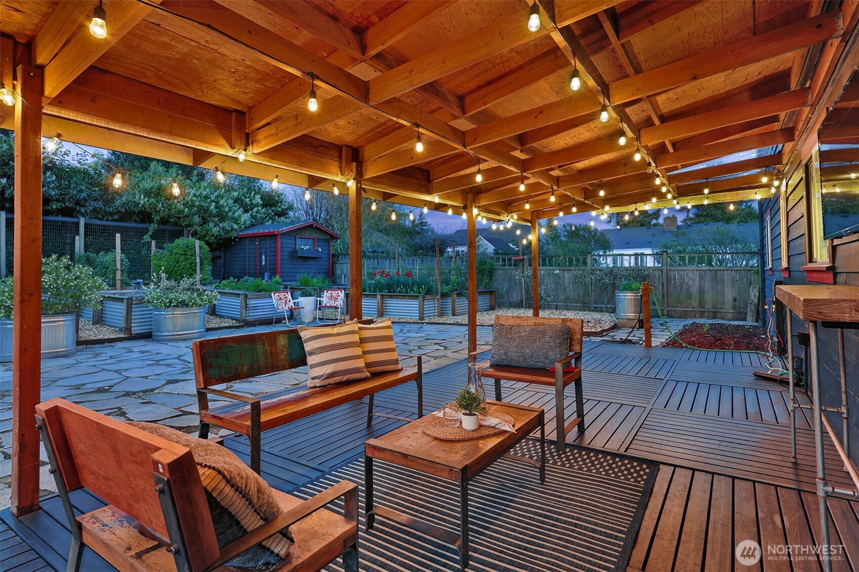 3918 Southwest 107th Street Seattle, WA 98146 - Photo 37 of 40