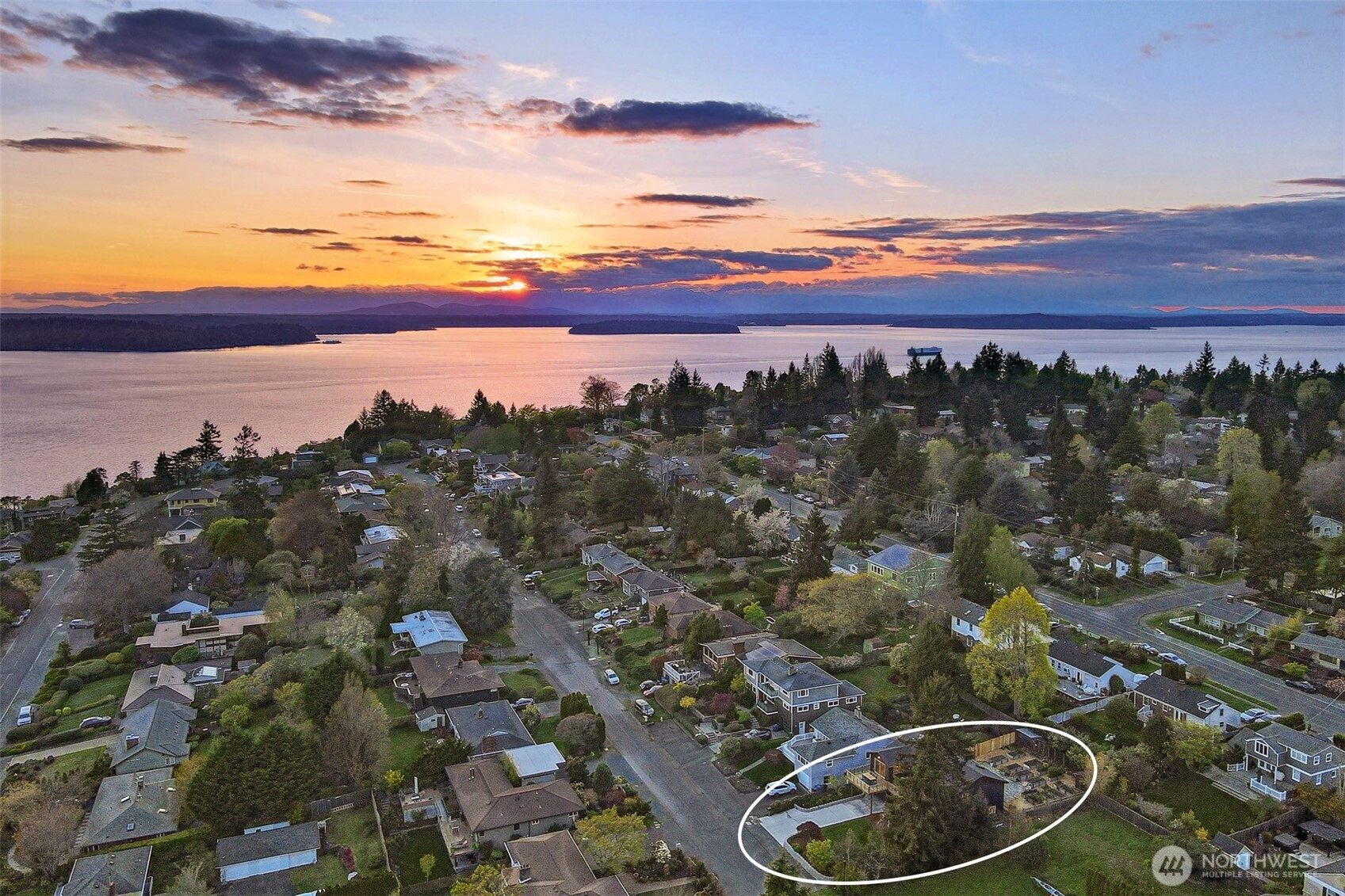 3918 Southwest 107th Street Seattle, WA 98146 - Photo 38 of 40