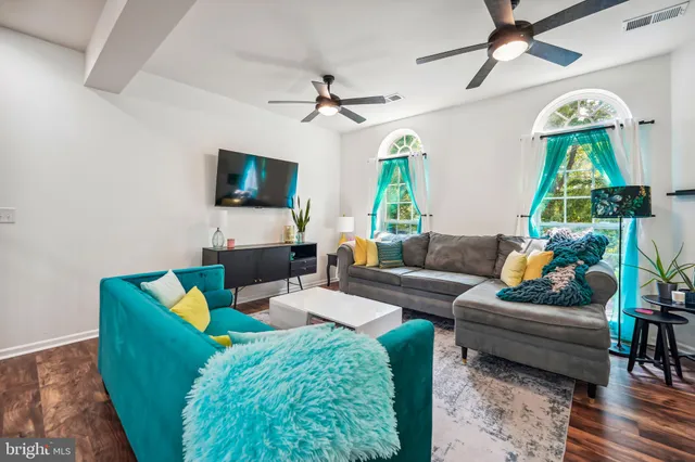 $355,000 | 2330 Forest Ridge Terrace, Unit 7, Chesapeake Beach, MD 20732