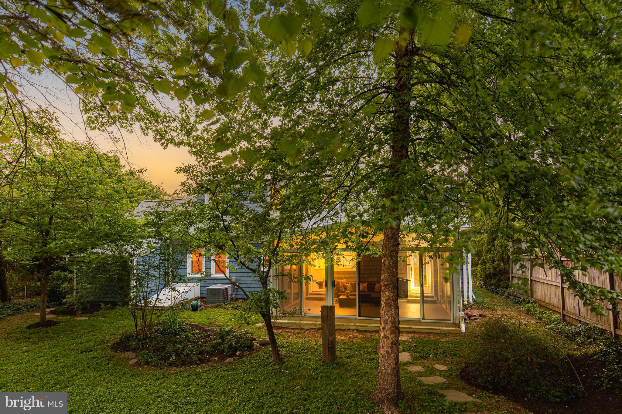 302 Dale Drive Silver Spring, MD 20910 - Photo 4 of 45