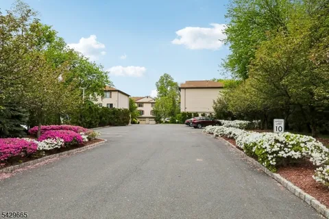$429,999 | 201 Watchung Avenue, Unit 19, Bloomfield, NJ 07003